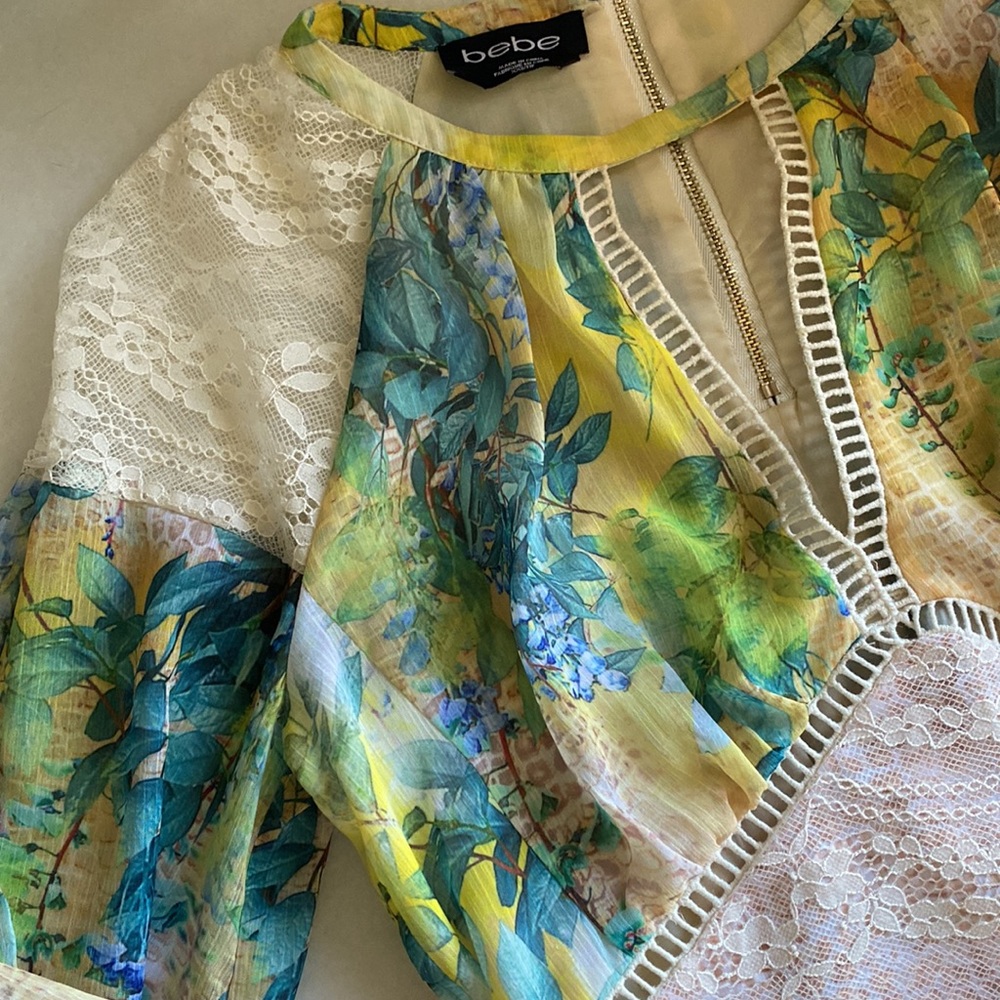 ♥️… Bebe Floral Top - Picture 2 of 7